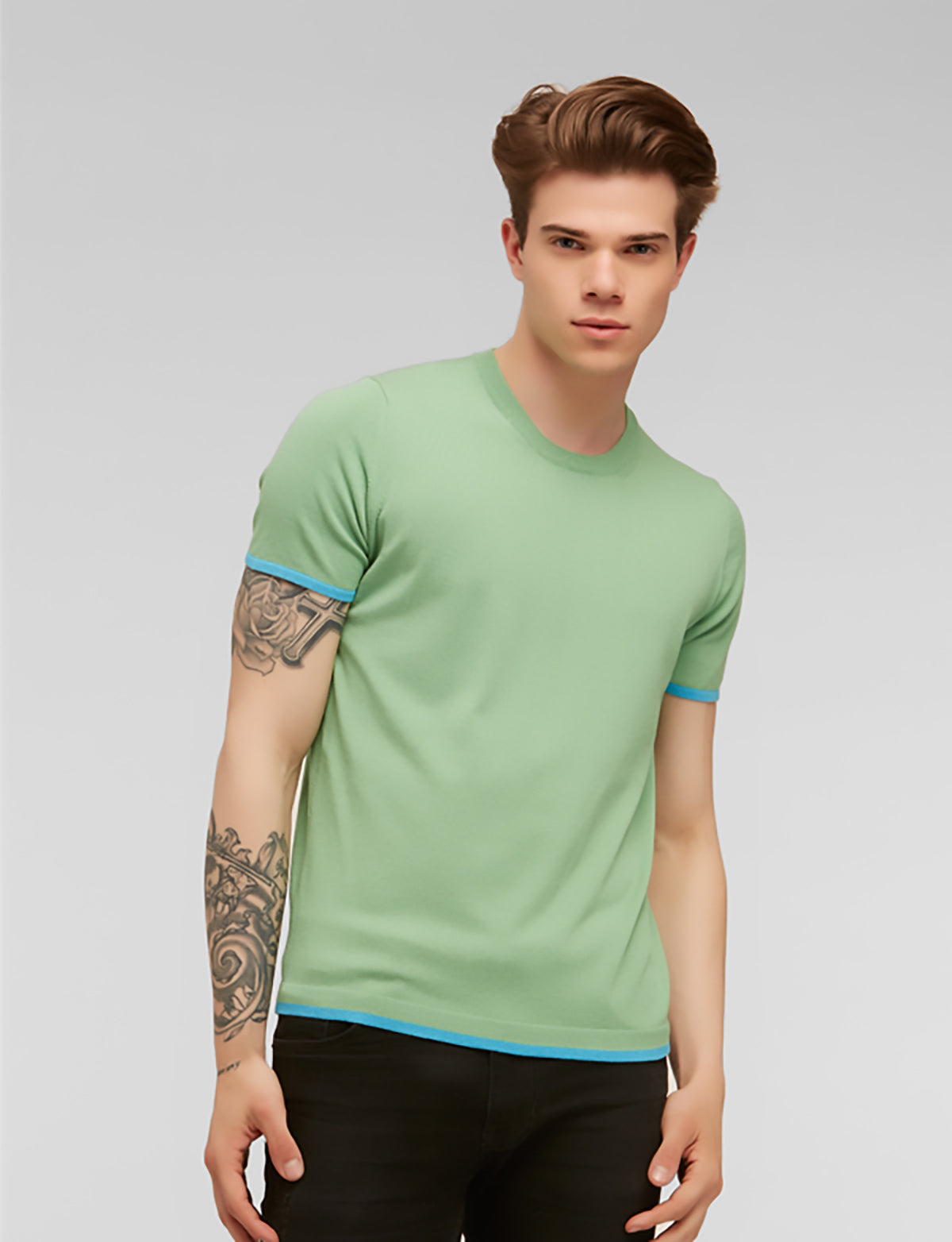 Ralph T-Shirt: Il Verde e l'Azzurro della Tua Eleganza Italiana, Primavera/Estate, Stile e Comfort | Brunella Gori!